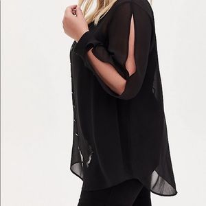 Torrid NWT 3x split sleeve button up
